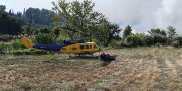 Εικόνα από την πυρκαγιά στα Κρέστενα στην Ηλεία, την Κυριακή 24 Ιουλίου (φωτ.: ILIALIVE.GR/ΓΙΑΝΝΗΣ ΣΠΥΡΟΥΝΗΣ/EUROKINISSI)