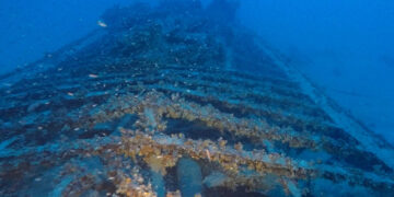 Το κατάστρωμα ναυαγίου (φωτ.: PLANET BLUE / Ερευνητική ομάδα Κώστα Θωκταρίδη)