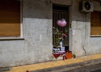 Το σπίτι στην Πάτρα όπου έμεναν τα τρία παιδιά της οικογένειας Πισπιρίγκου-Δασκαλάκη (φωτ.: EUROKINISSI / Δημήτρης Χριστοδουλόπουλος)