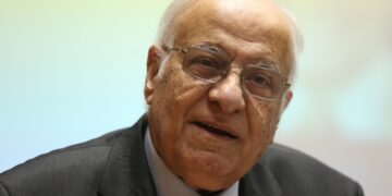 Ο Διονύσης Σιμόπουλος, αστρονόμος και φυσικός, στη τελετή βράβευσης του, για την πολύτιμη προσφορά του στην επιστήμη και από την θέση του στο Ευγενίδειο Ίδρυμα ως επίτιμος διευθυντής του, Αθήνα Πέμπτη 14 Μαρτίου 2019. (Φωτ.: ΑΠΕ-ΜΠΕ/Ορέστης Παναγιώτου)