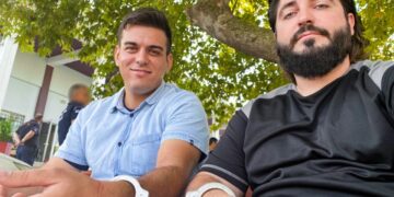 Ο Δημήτρης Παναπακίδης και ο Χαράλαμπος Τσακωνίδης (φωτ.: facebook.com/SCOANThessalonicaMinistries)