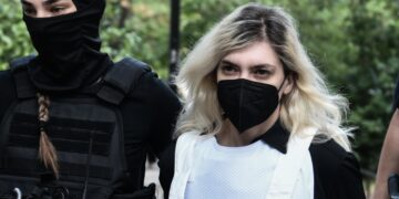 Η Ρούλα Πισπιρίγκου στην ανακρίτρια (φωτ. αρχείου: Eurokinissi / Τατιάνα Μπόλαρη)