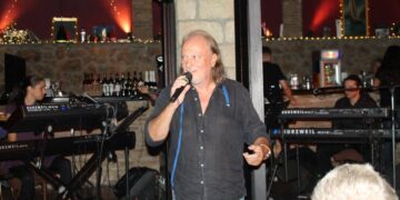 (Πηγή φωτ.: facebook.com/robertwmusic)