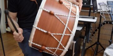 (Φωτ.: 
Παραδοσιακά Όργανα / YouTube)