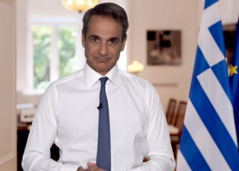 Στιγμιότυπο από το βιντεοσκοπημένο μήνυμα του πρωθυπουργού