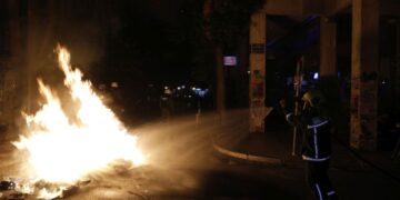 ΣΥΓΚΕΝΤΡΩΣΗ ΚΑΙ ΠΟΡΕΙΑ ΚΑΤΑ ΤΗΣ ΑΣΤΥΝΟΜΙΚΗΣ ΠΑΡΟΥΣΙΑΣ ΚΑΙ ΤΩΝ ΕΡΓΩΝ ΤΟΥ ΣΤΑΘΜΟΥ ΜΕΤΡΟ ΣΤΗ ΠΛΑΤΕΙΑ ΕΞΑΡΧΕΙΩΝ. Σάββατο 24 Σεπτεμβρίου 2022 (ΓΙΩΡΓΟΣ ΚΟΝΤΑΡΙΝΗΣ / EUROKINISSI)