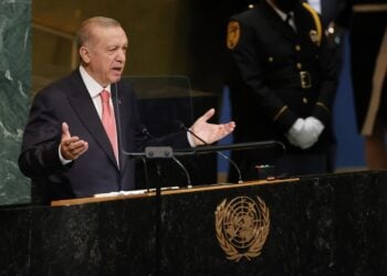 Ο Ερντογάν στο βήμα της 77ης Γενικής Συνέλευσης του ΟΗΕ (Φωτ.: EPA/Jason Szenes)