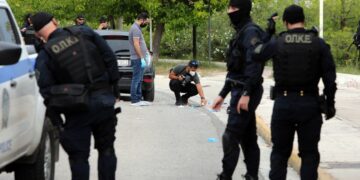 Αστυνομική επιχείρηση της Υποδιεύθυνσης Ασφάλειας Αθηνών στην Πολυτεχνειούπολη Ζωγράφου, Τρίτη 27 Σεπτεμβρίου 2022. (Φωτ. ΑΠΕ-ΜΠΕ/Γιώργος Βιτσαράς)