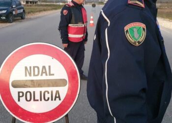 Μπλόκο της Αλβανικής Αστυνομίας (Φωτ. αρχείου: facebook.com/policiashtetitshqiptar)