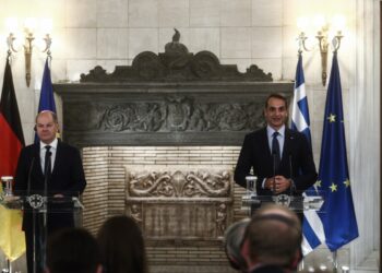 Κοινές δηλώσεις Μητσοτάκη-Σολτς μετά τη συνάντηση που είχαν στο Μαξίμου (Φωτ.: Eurokinissi/Σωτήρης Δημητρόπουλος)