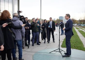 Ο Κυριάκος Μητσοτάκης κάνει δηλώσεις μετά τις εργασίες της Συνόδου των Δυτικών Βαλκανίων σε επίπεδο αρχηγών κρατών και κυβερνήσεων, στο Βερολίνο
(φωτ.: Δημήτρης Παπαμήτσος/Γρ. Τύπου Πρωθυπουργού/EUROKINISSI)