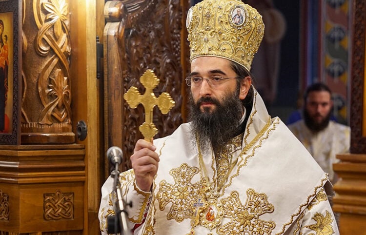 O επίσκοπος Νις Αρσένιος κατά την ενθρόνισή του (φωτ.: Μητρόπολη Βέροιας / Γεράσιμος Μπεκές)