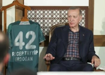 Ο Ρετζέπ Ταγίπ Ερντογάν στην εκδήλωση της νεολαίας του AKP το Σάββατο 26 Νοεμβρίου 2022 (φωτ.: Anadolu Agency)