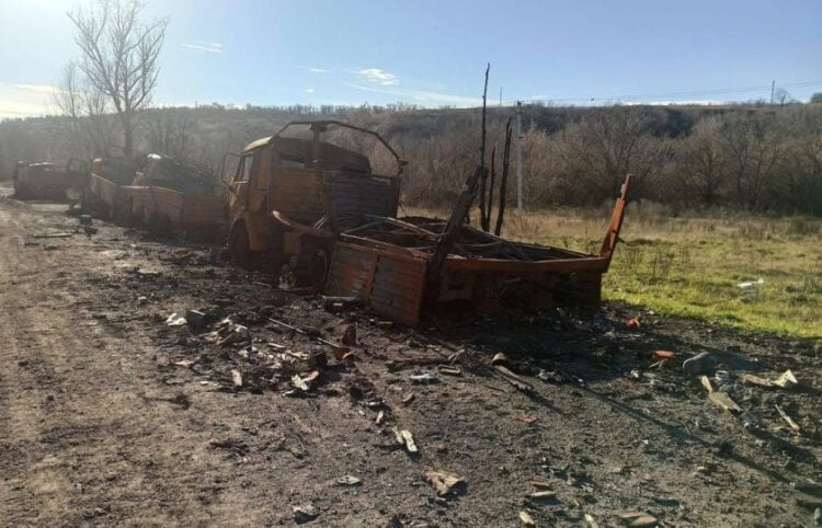 Κατεστραμμένο ρωσικό όχημα στο μέτωπο της Ουκρανίας. (φωτ. αρχείου:  Twitter /
Batllefront Europe)