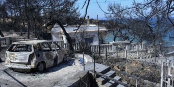 Εικόνα από το Μάτι δυο εβδομάδες μετά την φονική πυρκαγιά. Κυριακή 5 Αυγούστου 2018 (Φωτ. αρχείου: Eurokinissi/Λυδία Σιώρη)