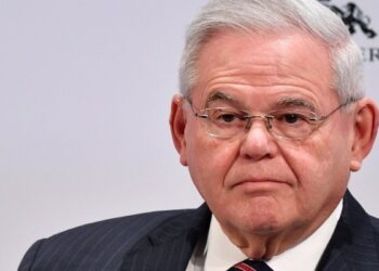 Ο Αμερικανός Γερουσιαστής Ρόμπερτ Μενέντεζ (Φωτ. αρχείου: ΑΠΕ-ΜΠΕ)
