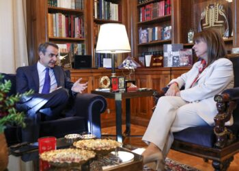 Συνάντηση της προέδρου της Δημοκρατίας Κατερίνας Σακελλαροπούλου με τον πρωθυπουργό Κυριάκο Μητσοτάκη, Παρασκευή 2 Δεκεμβρίου 2022. (Φωτ.: Eurokinissi/Γιάννης Παναγόπουλος)