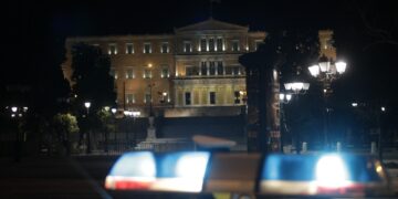 Περιπολικό στο Σύνταγμα (Φωτ. αρχείου: Eurokinissi/Γιώργος Κονταρίνης)