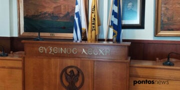 Η κεντρική αίθουσα της Ευξείνου Λέσχης Θεσσαλονίκης (φωτ.: Ρωμανός Κοντογιαννίδης)