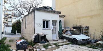 Το σπίτι επί της οδού Μυλοποτάμου στο Ίλιον όπου, όπως προέκυψε από έρευνα της αστυνομίας, ήταν το μέρος στο οποίο οι ανήλικοι βίαζαν και κακοποιούσαν τον 15χρονο (φωτ.: EUROKINISSI/ Μιχάλης Καραγιάννης)