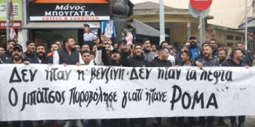 Η πορεία της Αθήνας έχει προγραμματιστεί για τις 19:00, από τα Προπύλαια, ενώ στη Θεσσαλονίκη θα γίνουν δύο συγκεντρώσεις, η πρώτη στο άγαλμα του Βενιζέλου, στις 18:00 και η δεύτερη μια ώρα αργότερα, στην Καμάρα (φωτ.: ΜΟΤΙΟΝΤΕΑΜ/Βασίλης Βερβερίδης)