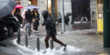 Λόγω της έντονης βροχόπτωσης, η ΕΛΑΣ προχώρησε σε διακοπή της κυκλοφορίας σε διάφορους δρόμους της Αθήνας (φωτ.: EUROKINISSI/Γιάννης Παναγόπουλος)