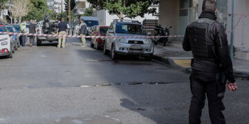 Η διασταύρωση των οδών Ύδρας και Σόλωνος στο κέντρο της Καλαμάτας όπου έγινε η επίθεση (φωτ.: EUROKINISSI)