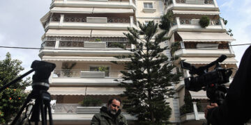 Η πολυκατοικία στην οδό Άνδρου στο Μοσχάτο όπου έμενε ο λογιστής (φωτ.: EUROKINISSI / Γιάννης Παναγόπουλος)