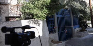 Το σπίτι του ζευγαριού στη Νίκαια, όπου διαπράχθηκε η δολοφονία (φωτ.: EUROKINISSI/Βασίλης Ρεμπάπης)