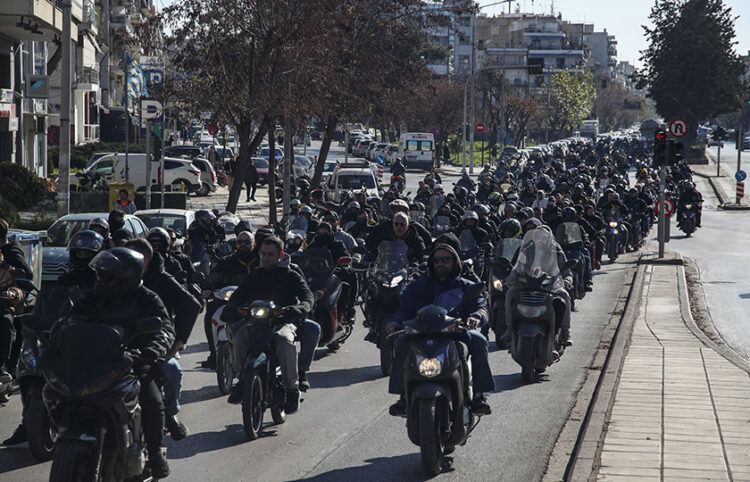 Οπαδοί του Άρη στη μηχανοκίνητη πορία (φωτ.: MOTIONTEAM / Βασίλης Βερβερίδης)