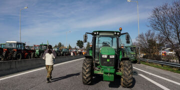 Τρακτέρ στο μπλόκο της Νίκαιας, 2022 (φωτ.: EUROKINISSI / Λεωνίδας Τζέκας)