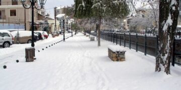 Εικόνα από τη χιονισμένη Φλώρινα (φωτ. αρχείου: Eurokinissi/Τηλέμαχος Κοκκός)