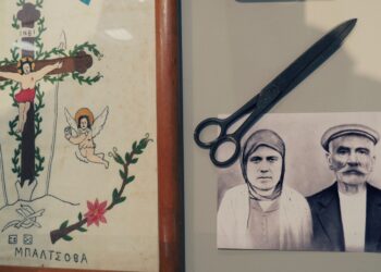 Φωτογραφία που δόθηκε σήμερα στη δημοσιότητα από την έκθεση «Πρόσφυγες στην Κρήτη μετά τη Μικρασιατική Καταστροφή», στη Βασιλική Αγίου Μάρκου, στο Ηράκλειο (φωτ.: ΑΠΕ-ΜΠΕ/Εταιρία Κρητικών Ιστορικών Μελετών/STR)