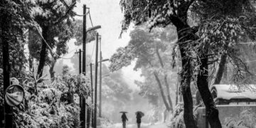 Στη Βόρεια Εύβοια και στη Μαγνησία είναι πιθανό να σημειωθούν έως 20-40 εκατοστά χιονιού, ενώ χιονοστρώσεις αναμένονται και σε περιοχές με χαμηλότερο υψόμετρο (φωτ.: EUROKINISSI/Μιχάλης Καραγιάννης)