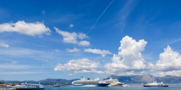 Tα πρώτα οστά που εντοπίστηκαν αφορούν δεξιό μηρό και κνήμη, ενώ υπάρχουν και άλλα διάσπαρτα μέσα στο αυτοκίνητο το οποίο ανασύρθηκε από το λιμάνι της Κέρκυρας (φωτ. αρχείου: EUROKINISSI/Γιώργος Κονταρίνης)