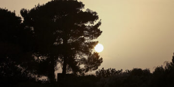 Αφρικανική σκόνη στον ουρανό της Αθήνας (φωτ. αρχείου: EUROKINISSI / Θανάσης Δημόπουλος)