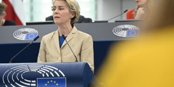 Η Ούρσουλα φον ντερ Λάιεν απευθύνεται στους ευρωβουλευτές (φωτ. αρχείου: Twitter / 
Ursula von der Leyen)