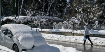 Για αύριο, Πέμπτη, οι χιονοπτώσεις προβλέπεται να συνεχιστούν στις Σποράδες, την ανατολική Θεσσαλία, την Εύβοια, την ανατολική Στερεά (φωτ.: EUROKINISSI/Μιχάλης Καραγιάννης)