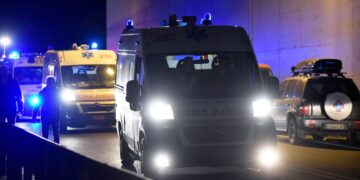 Ασθενοφόρα του ΕΚΑΒ (φωτ.: αρχείο ΑΠΕ-ΜΠΕ / Αποστόλης Ντόμαλης)