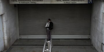 Τα μέσα σταθερής τροχιάς στην Αθήνα θα λειτουργήσουν αύριο από τις 11:00 το πρωί έως τις 17:00 (φωτ.: EUROKINISSI/Γιενάντα Ντελάι)