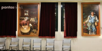 Πίνακες που κοσμούν την αίθουσα εκδηλώσεων της Ένωσης Ποντίων Νίκαιας-Κορυδαλλού (φωτ.: Κώστας Κατσίγιαννης)