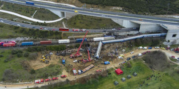 Εικόνες από drone από το πολύνεκρο σιδηροδρομικό δυστύχημα στα Τέμπη (φωτ.: ΜΟΤΙΟΝΤΕΑΜ / Βασίλης Βερβερίδης)