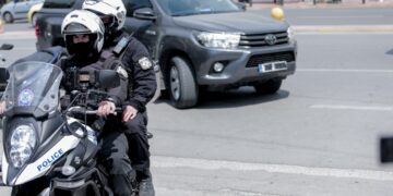 Στον εισαγγελέα οι συλληφθέντες για τη δολοφονία του Γιώργου Καραϊβάζ (φωτ.: Κώστας Τζούμας/EUROKINISSI)