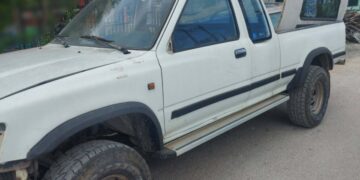 Κλεμμένο ΙΧ που εντοπίστηκε από την ΕΛΑΣ σε οικισμό της Περαίας (φωτ.: astynomia.gr)