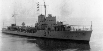 Το ηρωικό αντιτορπιλικό «Ύδρα» καθελκύστηκε στις 21 Οκτωβρίου 1932 στα ναυπηγεία Cantieri Odero, στο Sestri Ponente της Ιταλίας