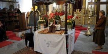 Ο Επιτάφιος στην Αγία Ευφημία της Χαλκηδόνας (φωτ.: facebook.com/agiaefimia)