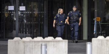 Σουηδοί αστυνομικοί στο Μάλμε (φωτ.: EPA/John Nilsson)