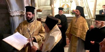 Ο Οικουμενικός Πατριάρχης Βαρθολομαίος στο παρεκκλήσι του αγιάσματος στη Μονή Ζωοδόχου Πηγής Βαλουκλή (φωτ.: Οικουμενικό Πατριαρχείο)