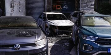 Εικόνα από την αντιπροσωπεία μεταχειρισμένων ΙΧ αυτοκινήτων επί της λεωφόρου Αλεξάνδρας, στου Γκύζη (φωτ.: Σωτήρης Δημητρόπουλος/EUROKINISSI)