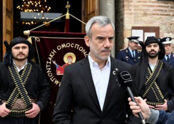 Ο δήμαρχος Θεσσαλονίκης Κωνσταντίνος Ζέρβας κάνει δηλώσεις έξω από τη Αγία Σοφία με αφορμή τις εκδηλώσεις μνήμης για την επέτειο της Γενοκτονίας των Ελλήνων του Πόντου (φωτ. αρχείου: thessaloniki.gr)